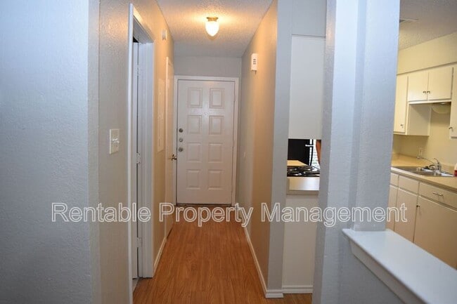 Building Photo - 3724 Cibolo Dr