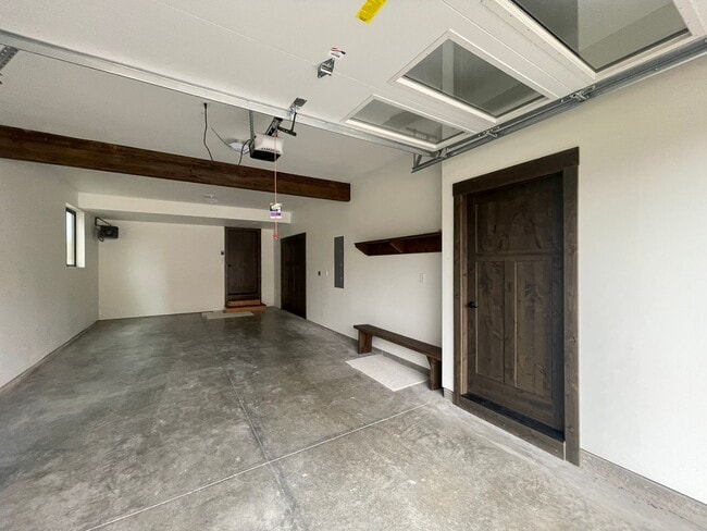 Building Photo - Brand New Three Story Whitefish Townhouse