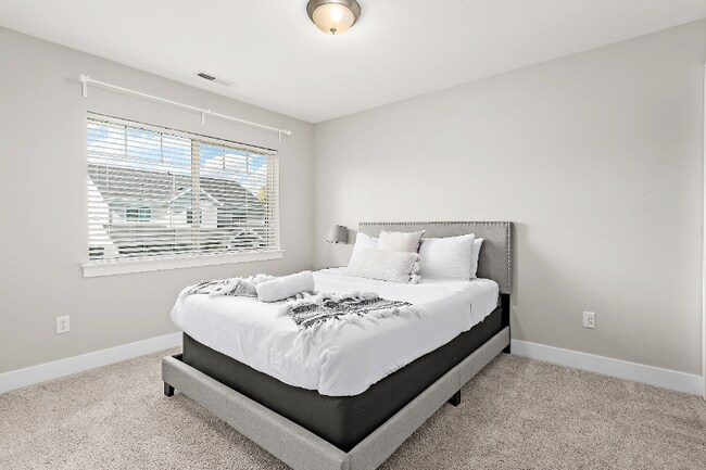 Building Photo - 9721 Fira Ln