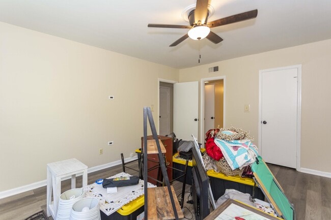 Building Photo - 2105 Montreat Pkwy