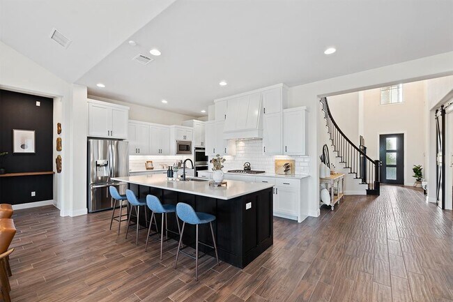 Building Photo - 2505 Sunset Vista Cir