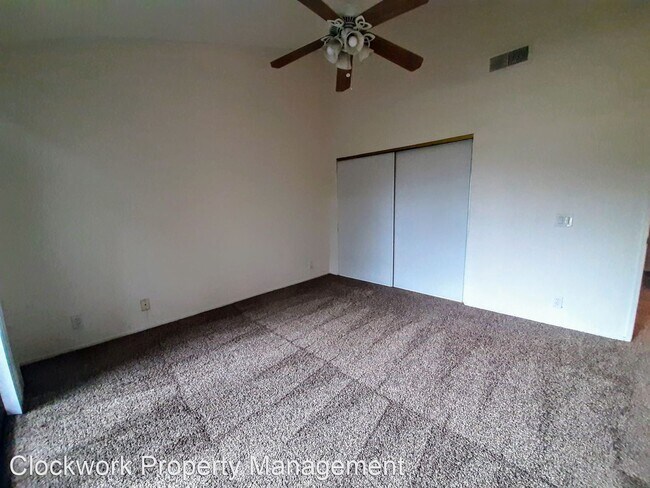 Building Photo - 3 br, 2.5 bath House - 2242 Loggers Ln