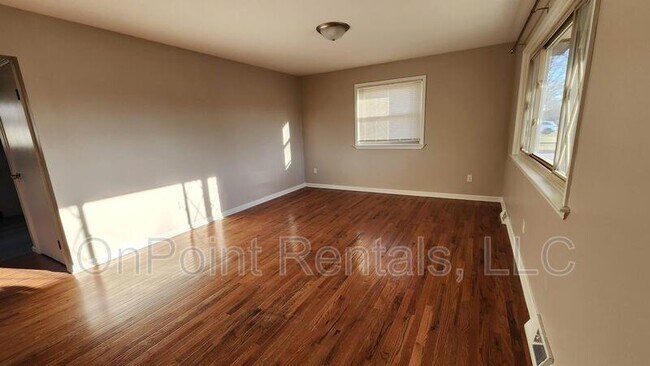 Building Photo - 7510 Cardwell St