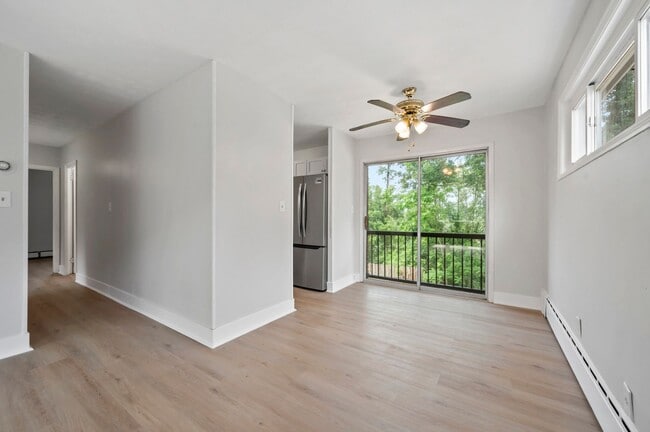 Building Photo - Gorgeous 3 bedroom home in Penn Hills avai...