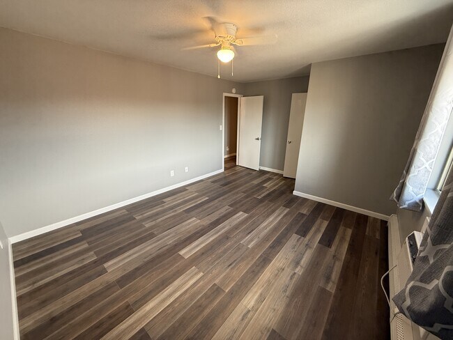 Building Photo - 824 37th Ave Ct