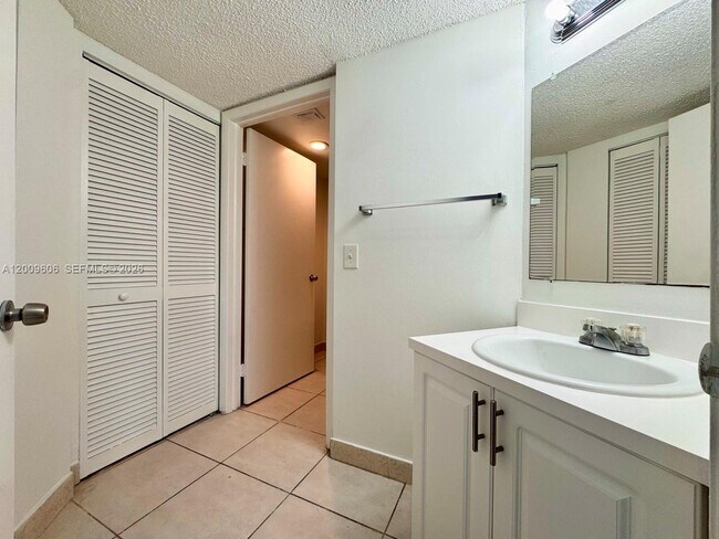 Building Photo - 8255 SW 152nd Ave