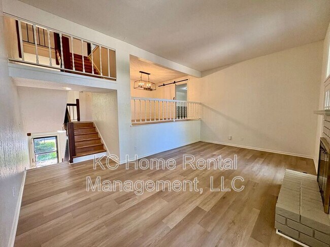 Building Photo - 10205 CedarBrooke Ln