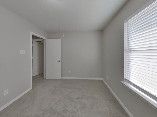 Building Photo - 19042 S Whimsey Dr