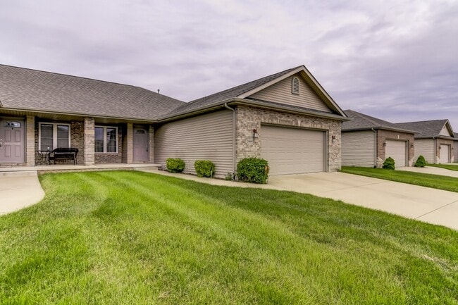 Primary Photo - 2909 Cindy Ln