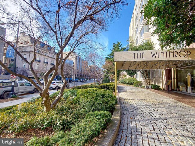 Building Photo - 1727 Massachusetts Ave NW