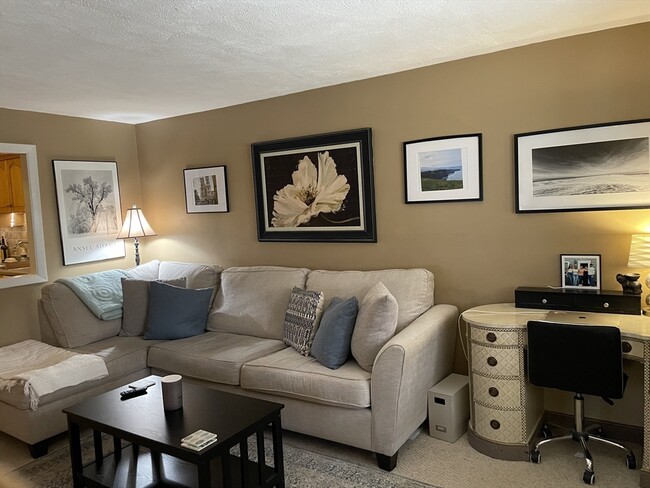 Building Photo - 276 Albion St