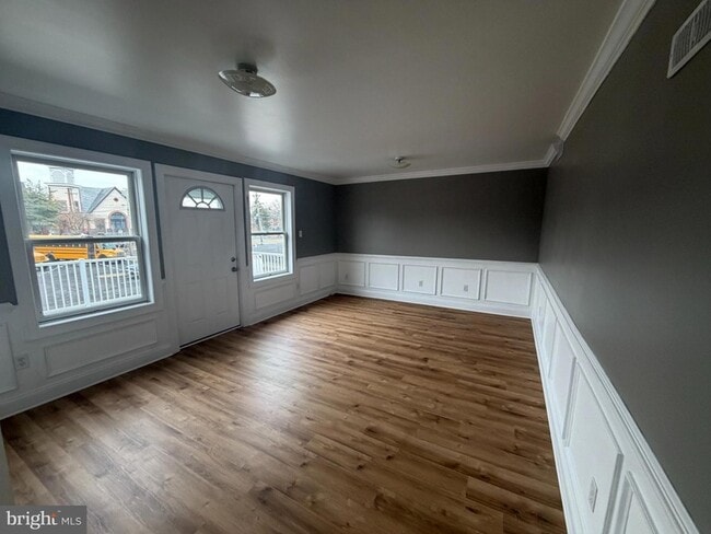 Building Photo - 107 N High St