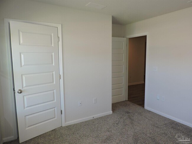 Building Photo - 5427 Peach Dr