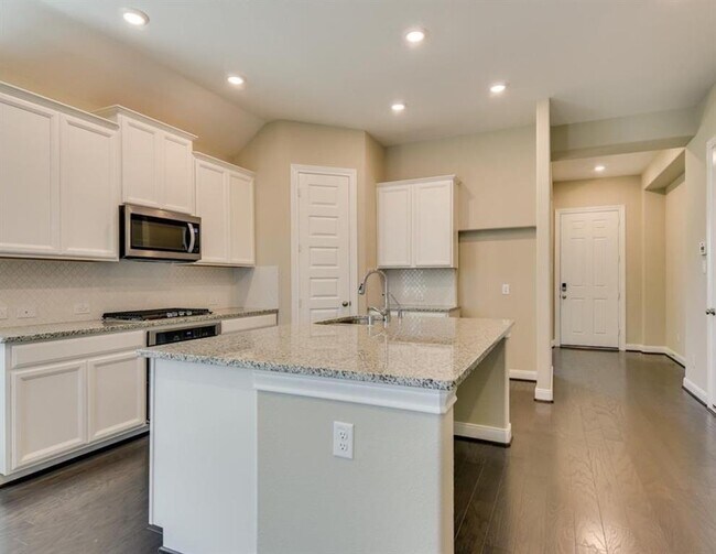 Building Photo - 907 Daffodil View Ct