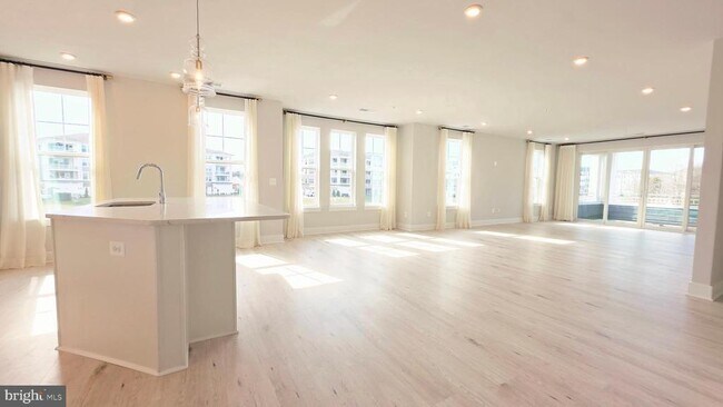 Building Photo - 230 Switchgrass Wy
