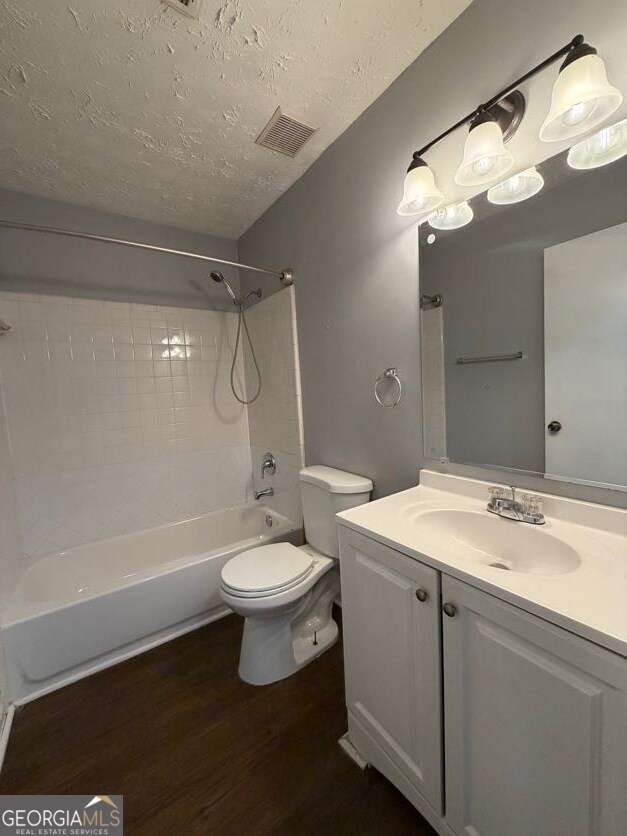 Building Photo - 804 Emerald Forest Cir SW