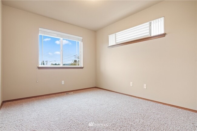 Building Photo - 6405 160th Ave E