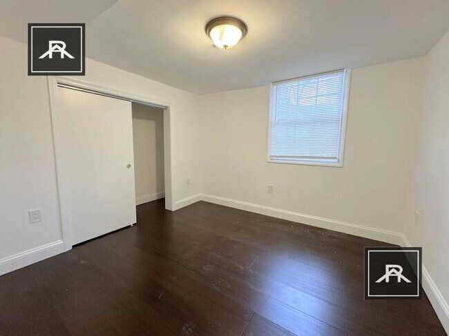 Building Photo - 8 bedroom in Brighton MA 02135