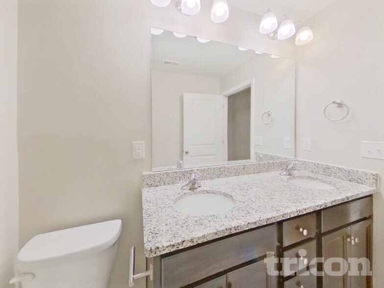 Building Photo - 3913 Norman View Dr