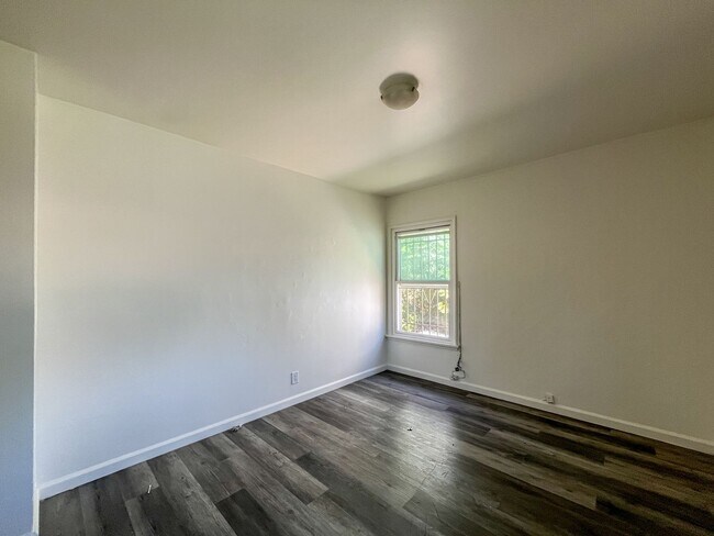 Building Photo - 3401 W 84th Pl