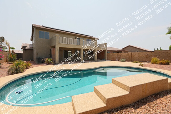 Building Photo - Beautiful Surprise Home with pool & solar ...