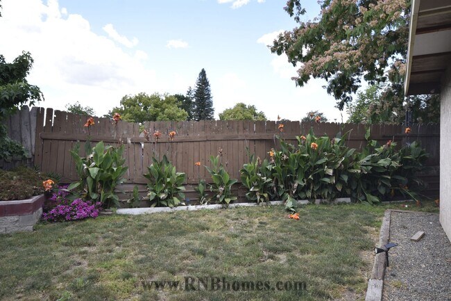 Building Photo - 7230 Castilian Ct