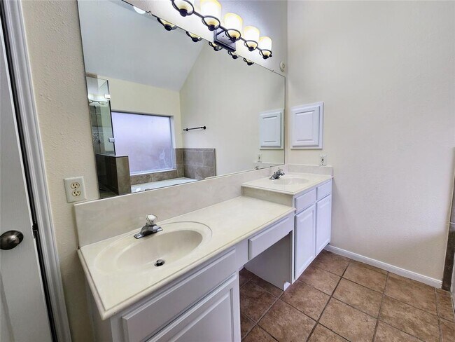 Building Photo - 25807 Elmley Pl
