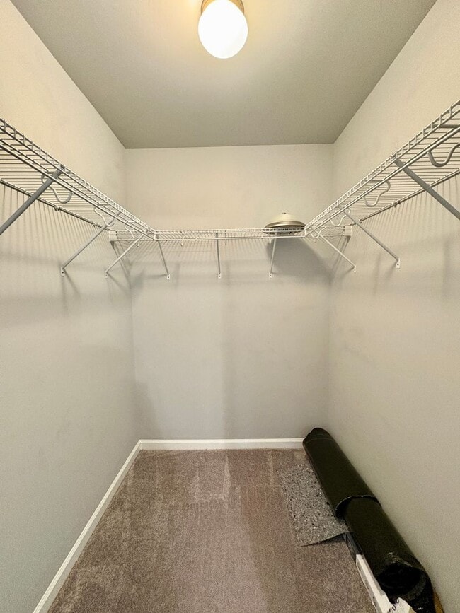 Building Photo - Move-In Ready, Fenced-In Backyard, Pet Friendly, One Story Home – Convenience Meets Comfort!
