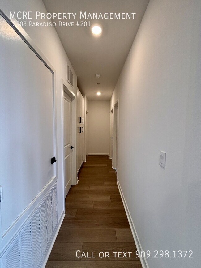 Building Photo - 12903 Paradiso Dr