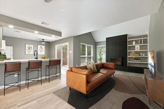 Building Photo - Modern Makeover in Prime NW Austin Location