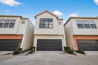 Building Photo - 3925 Tulane Oak Dr