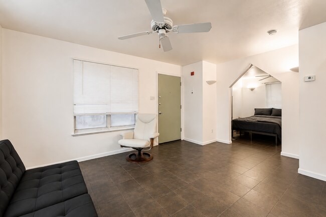 Building Photo - 2505 Seton Ave