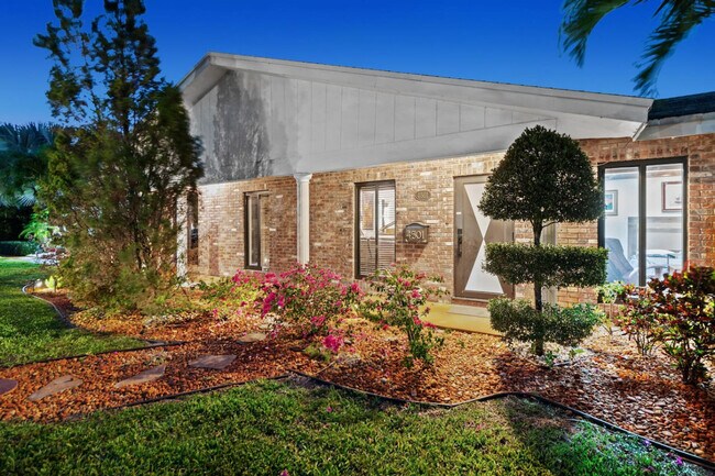 Building Photo - 4501 Briarcliff Ln