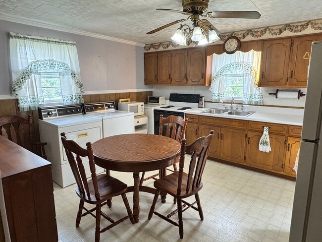 Building Photo - Cozy 1 Bedroom, 1 Bathroom House in High Point