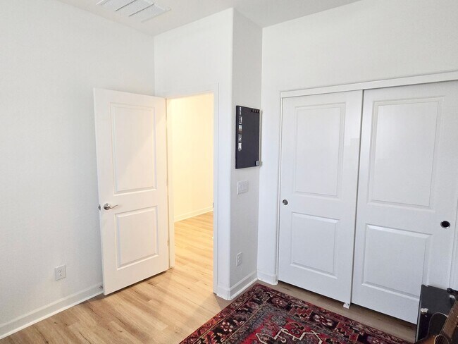 Building Photo - 4-bedroom + Den, 3-bath home in The Preserve at San Tan