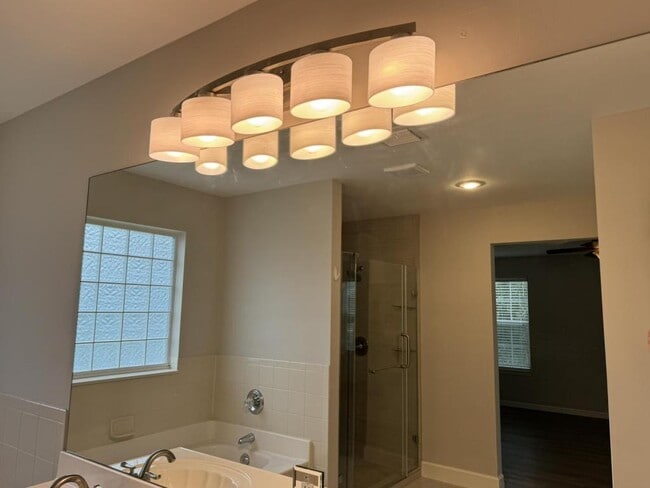 Building Photo - 222 Biltmore Pl