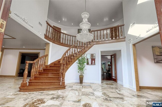 Building Photo - 91 Chestnut Ridge Rd