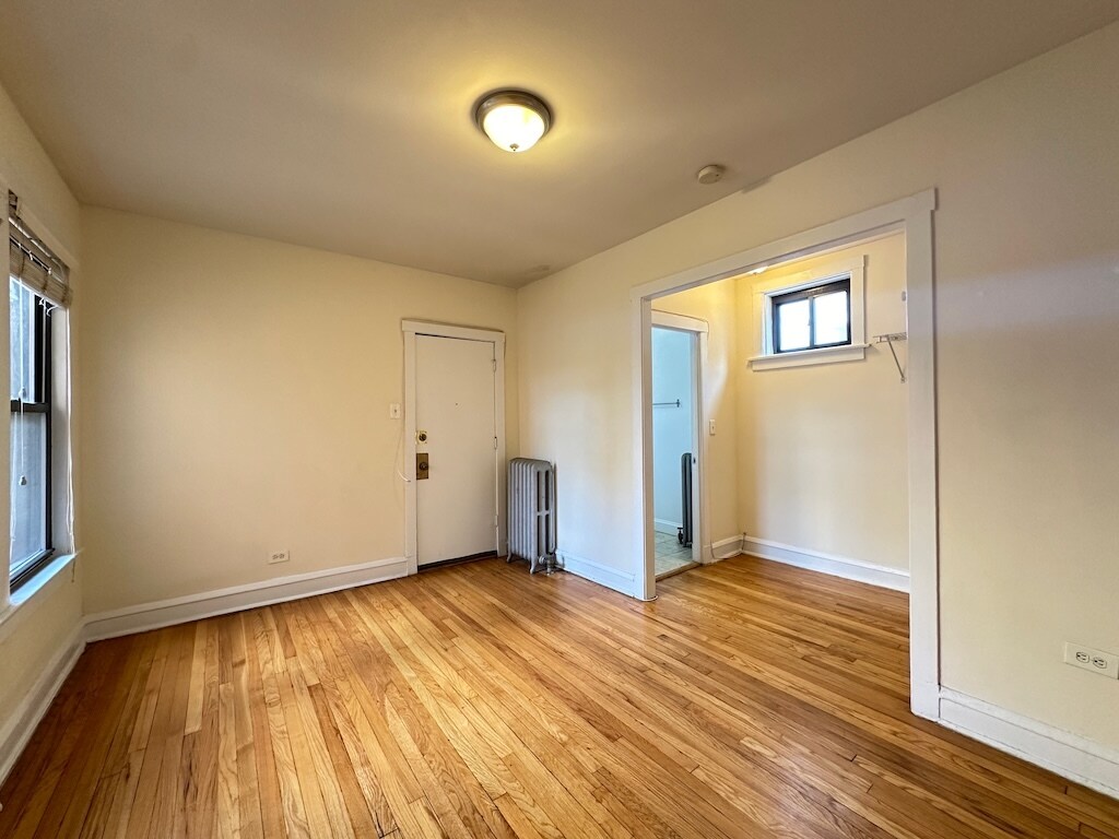 Building Photo - 2649.5 N Spaulding Ave