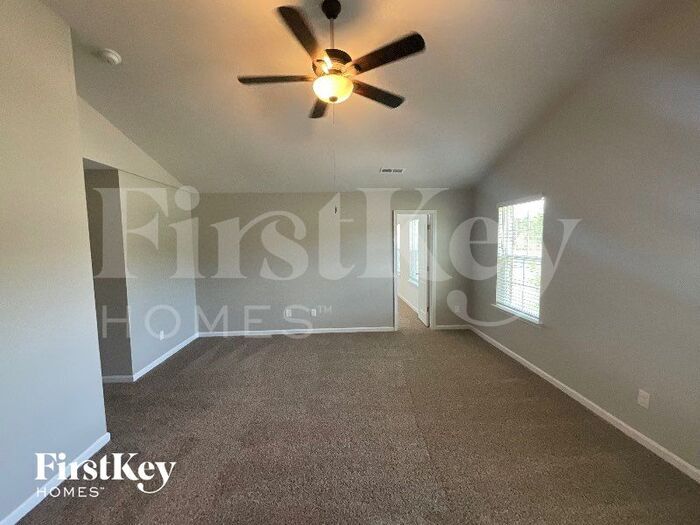 Building Photo - 141 Nova Ln