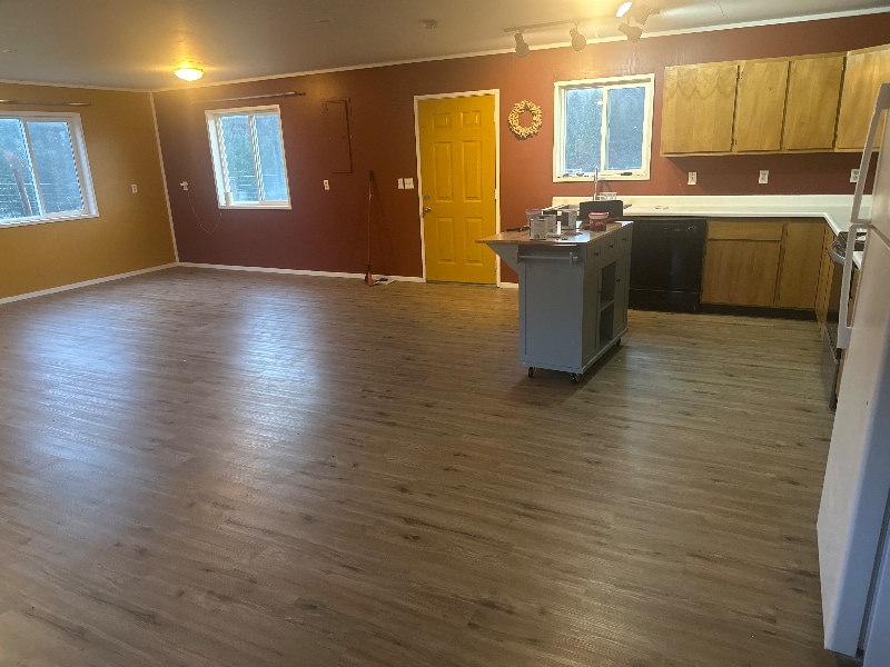 Building Photo - 1110 N Main Ave