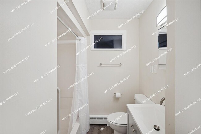 Building Photo - 17678 Lincoln Ave