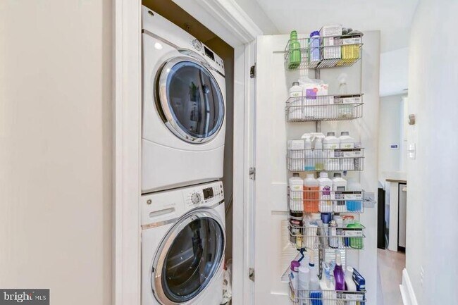 Building Photo - 3921 Fulton St NW