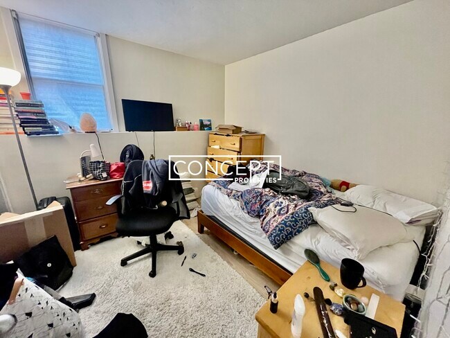 Building Photo - 1430 Tremont St