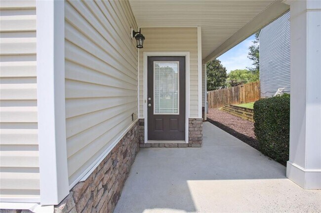 Building Photo - 5078 McEver View Dr