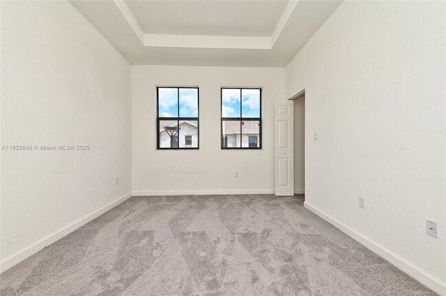 Building Photo - 523 SW 19th Ter