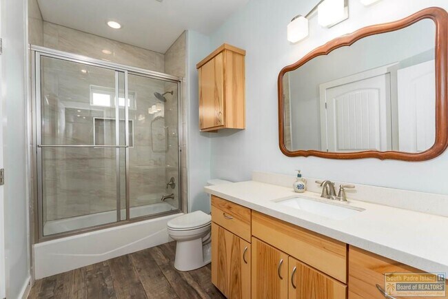 Building Photo - 133 Oleander Dr