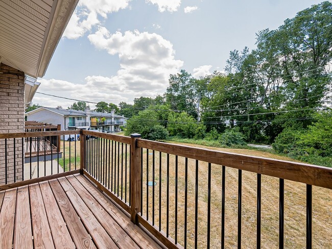 Building Photo - Charming Home in Desirable White Lake Neighborhood