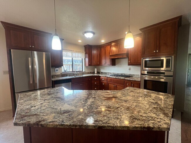 Building Photo - 4303 Horseman Ln