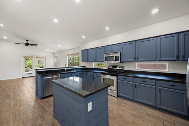 Building Photo - 10290 E Mallow Cir