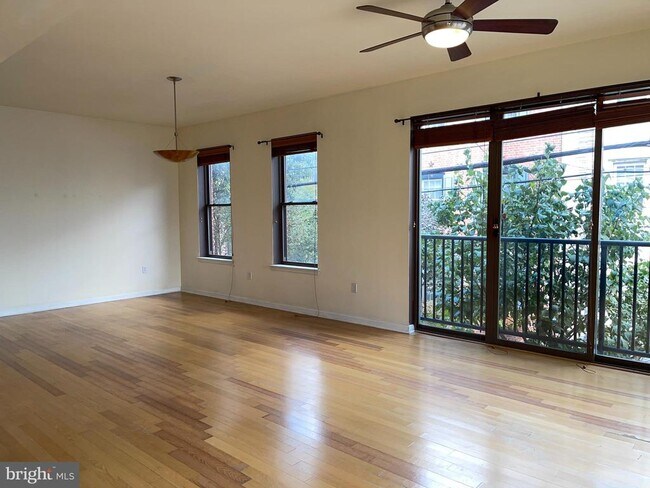 Building Photo - 837 N 2nd St